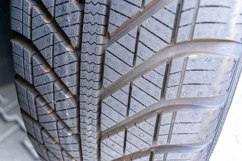 Ålesund Dekkhotell  smart lagring av dekk i kystklima